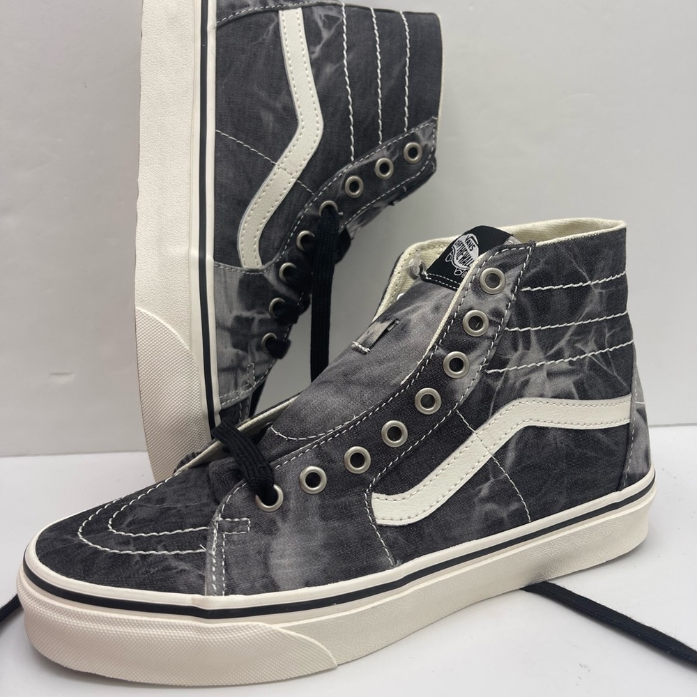 Vans Men’s Sk8-Hi Tapered (Denim Destroy)Black/ Marshmallow Sneakers
VN0A4U169FL